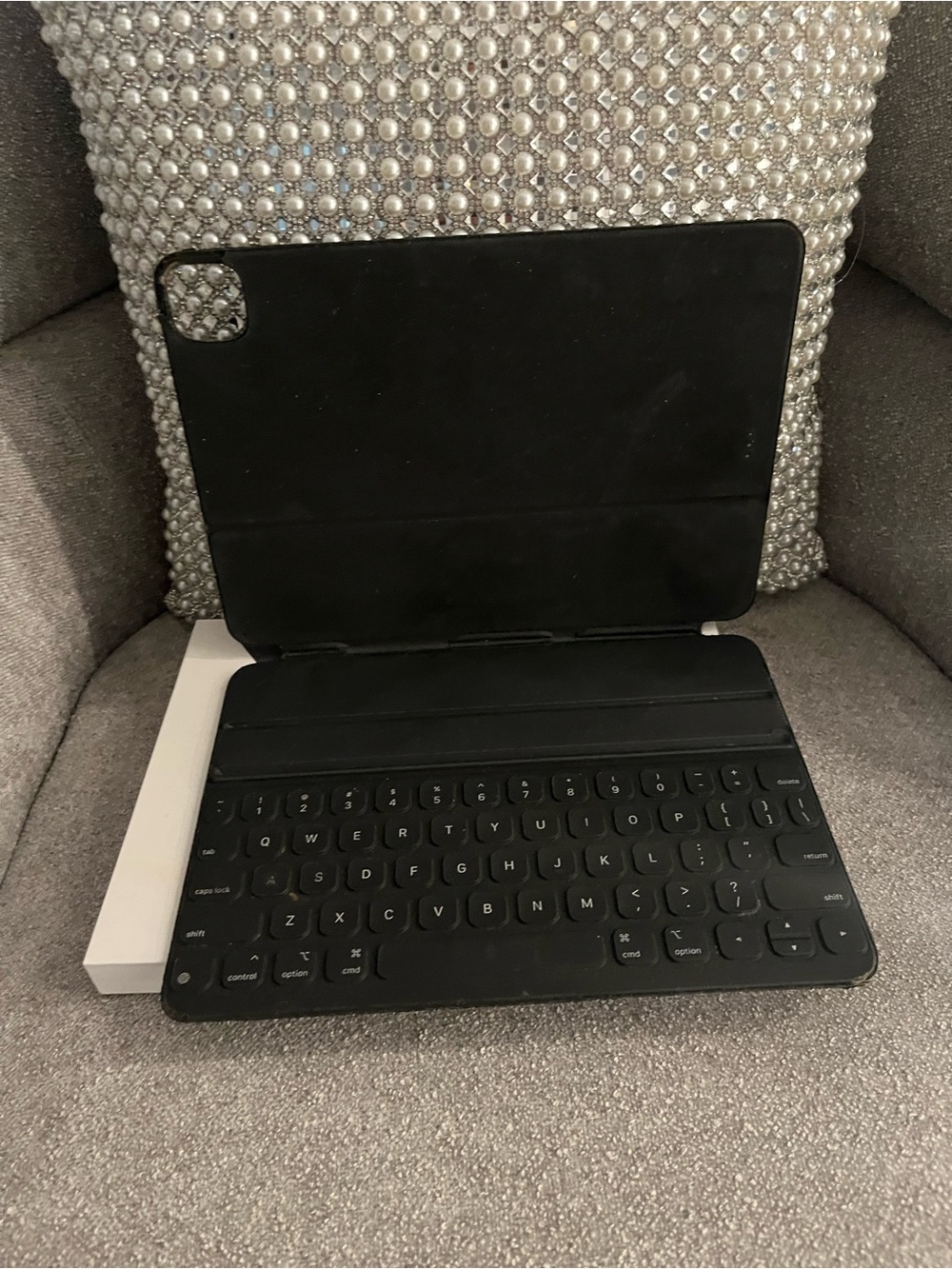 Apple Black Tablet Keyboard Case with Built-in Keyboard